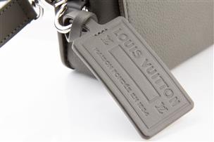 Louis Vuitton LV AEROGRAM Fastline Wearable Wallet Good